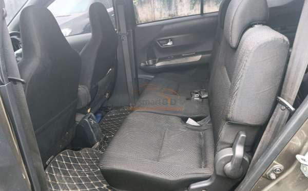 DAIHATSU SIGRA