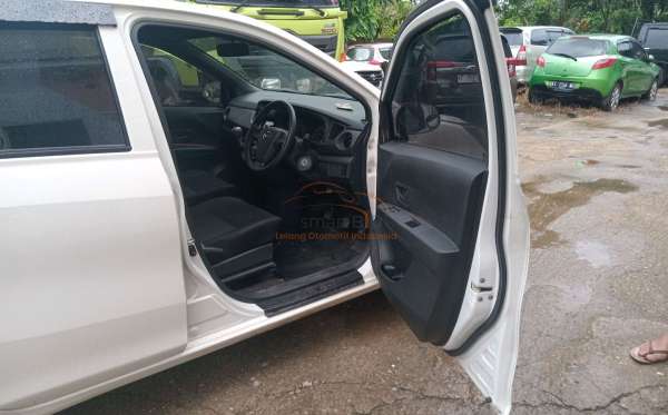 DAIHATSU SIGRA