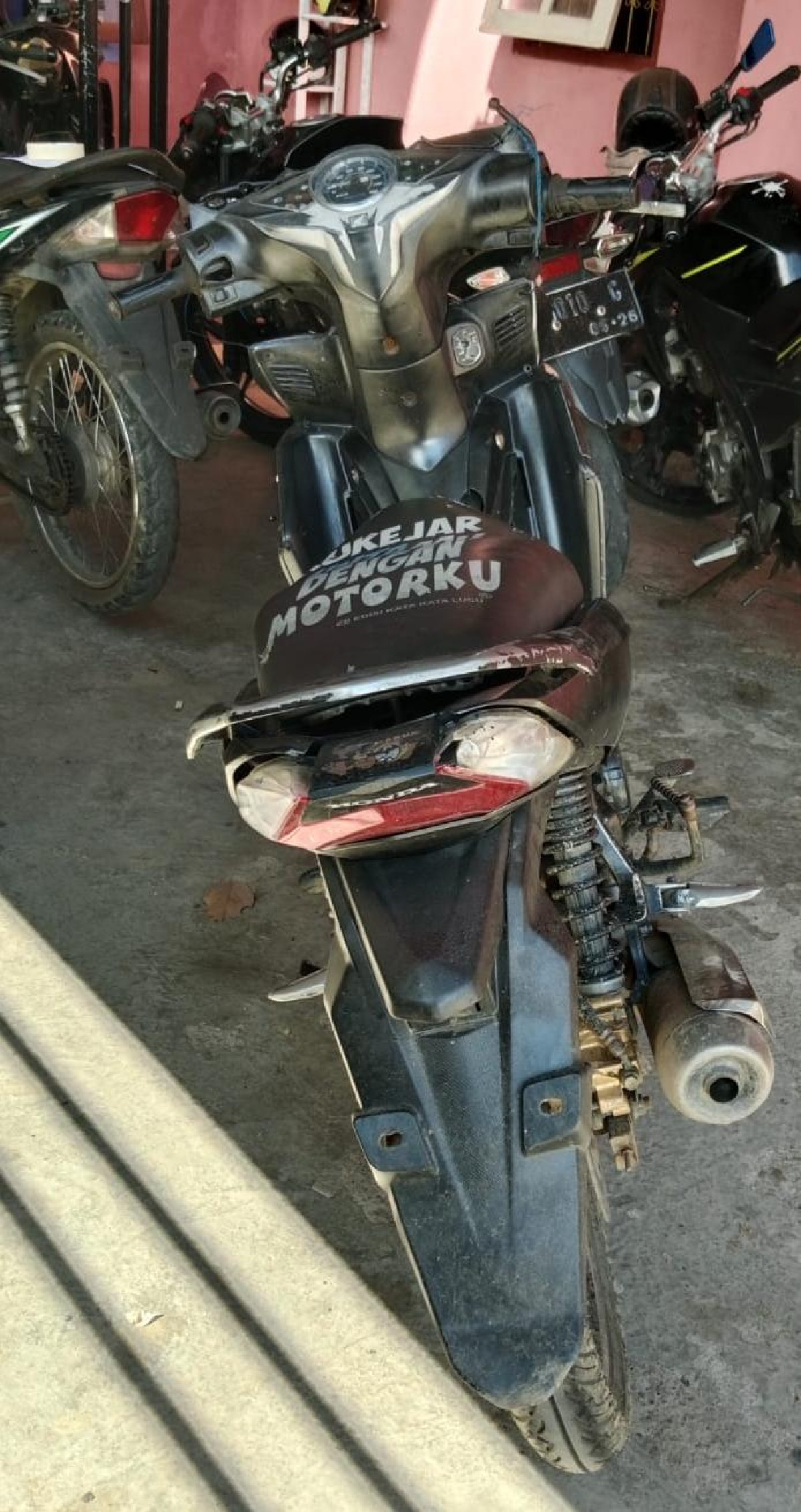 HONDA BLADE R