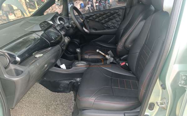 HONDA JAZZ GE8 1.5 E