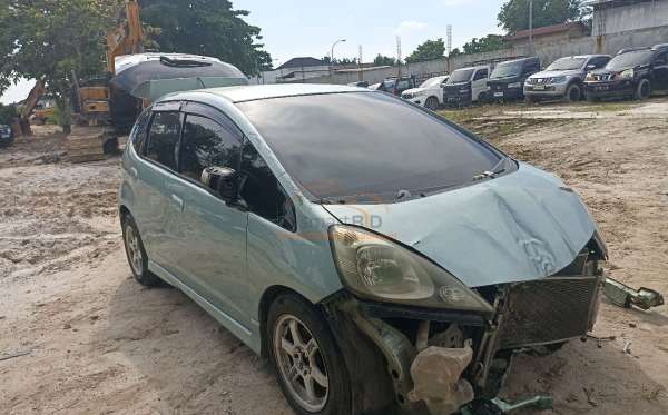 HONDA JAZZ GE8 1.5 E