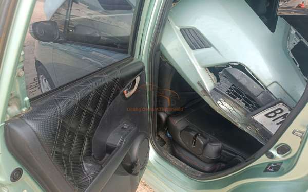 HONDA JAZZ GE8 1.5 E