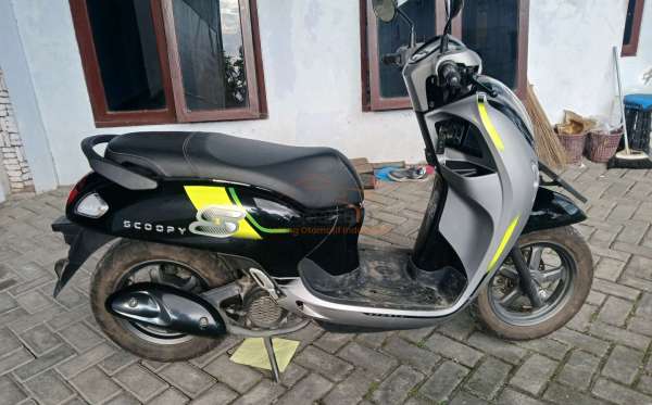 HONDA  SCOOPY