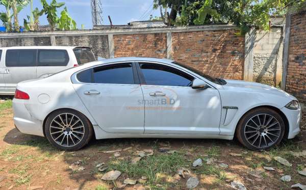 JAGUAR XF 2.0