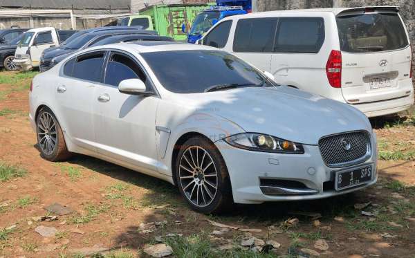 JAGUAR XF 2.0