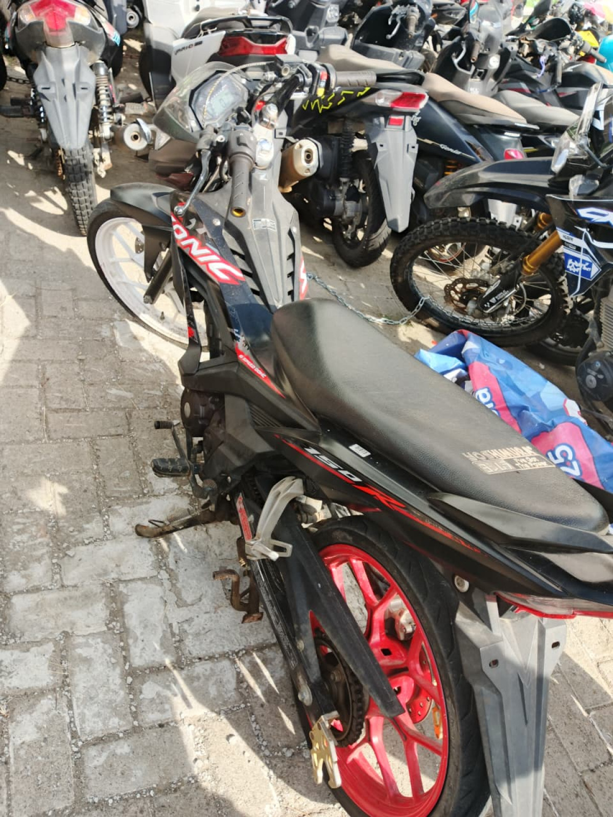 HONDA SONIC 150 R