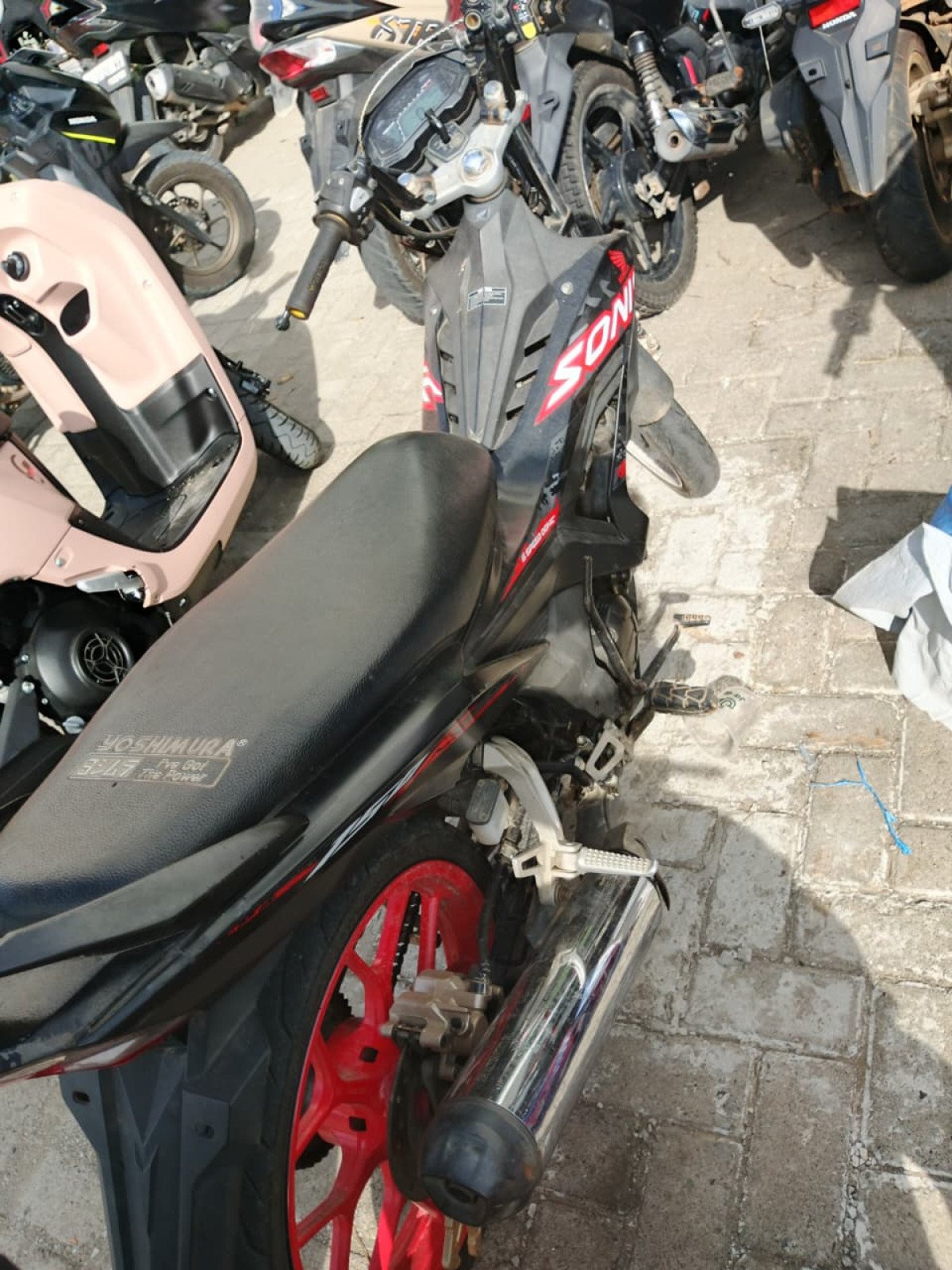 HONDA SONIC 150 R