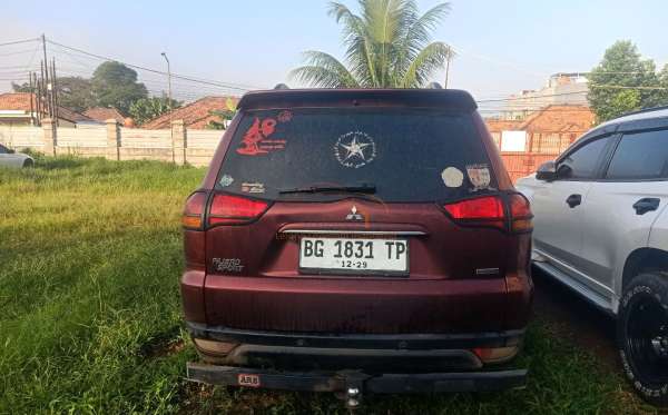 MITSUBISHI PAJERO SPORT 2.5 D EXCEED (4X2)
