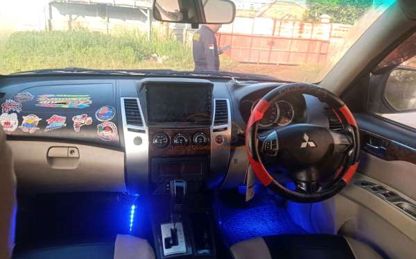 MITSUBISHI PAJERO SPORT 2.5 D EXCEED (4X2)