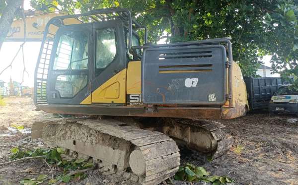 SUMITOMO EXCAVATOR SH210F-6