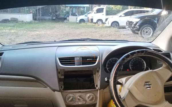 SUZUKI ERTIGA DX