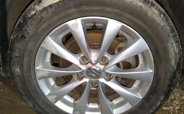 SUZUKI  ERTIGA  SDX