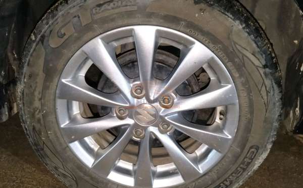 SUZUKI  ERTIGA  SDX