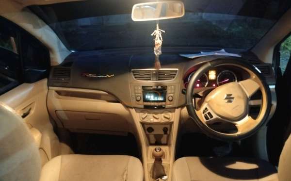 SUZUKI  ERTIGA  SDX