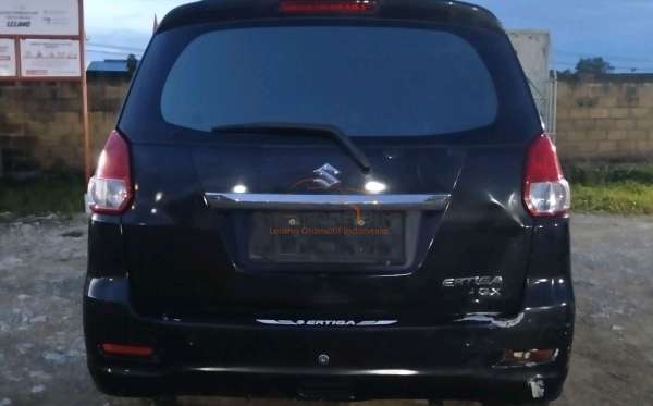 SUZUKI  ERTIGA  SDX
