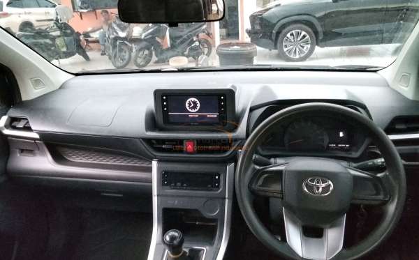 TOYOTA AVANZA 1.3 E