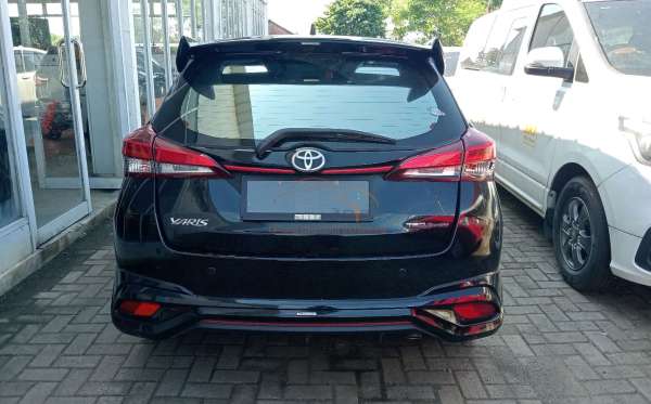 TOYOTA YARIS S