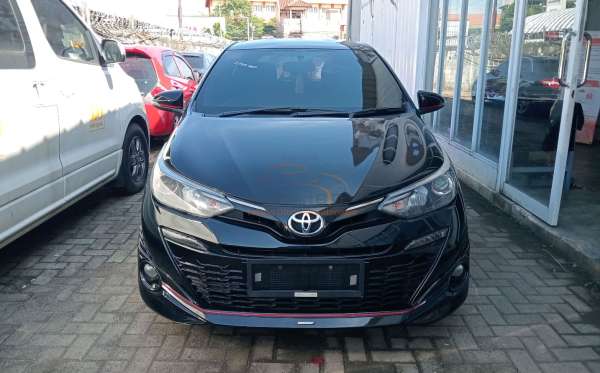 TOYOTA YARIS S