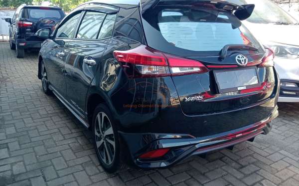 TOYOTA YARIS S