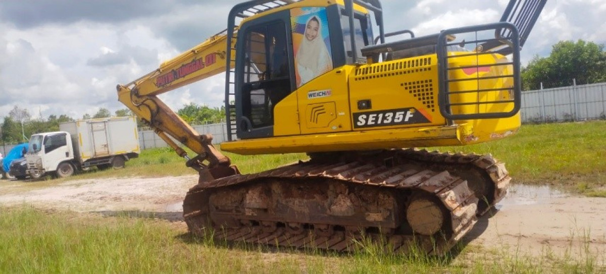 SHANTUI  SHANTUI EXCAVATOR SE135F