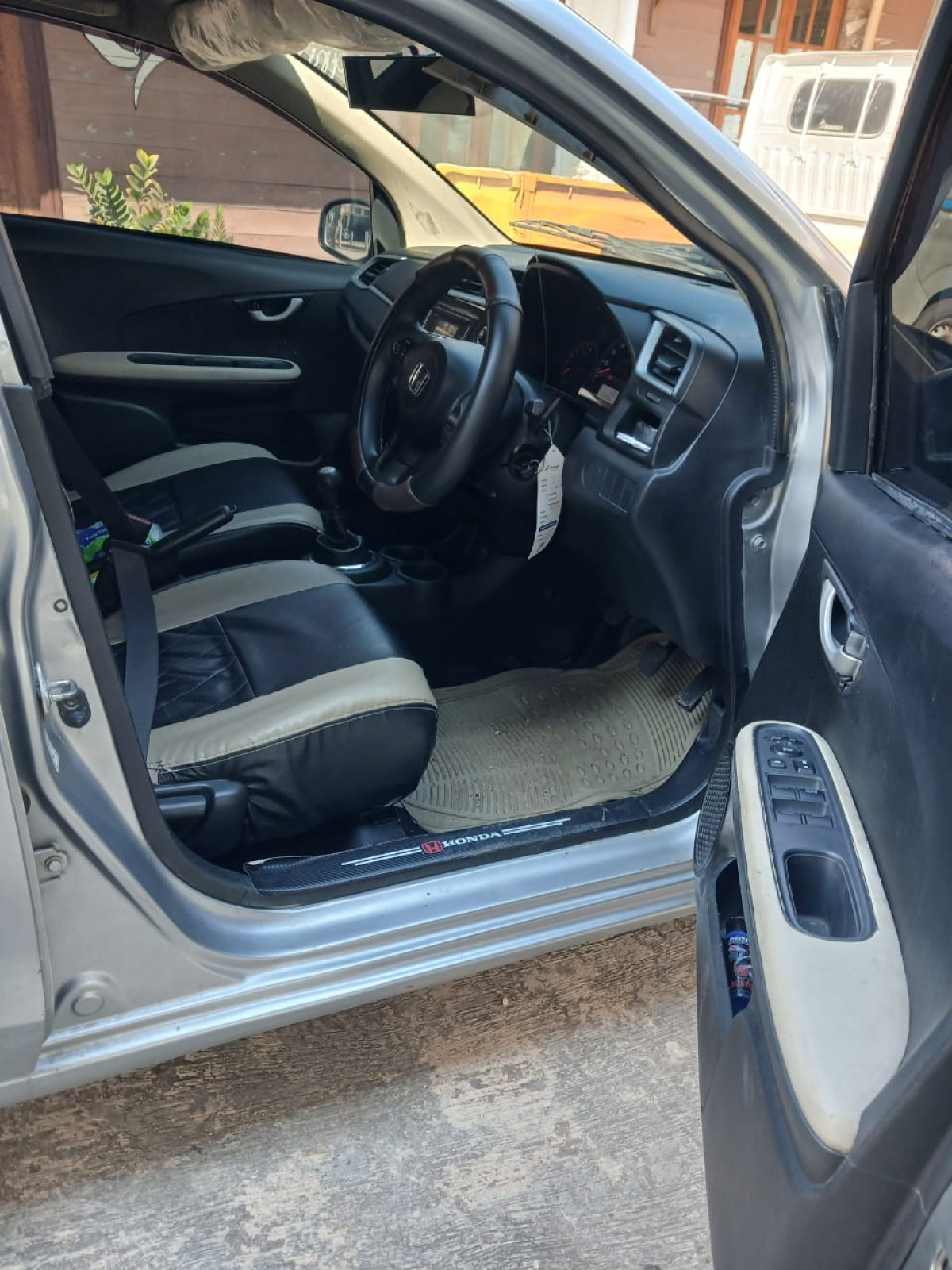 HONDA BRIO