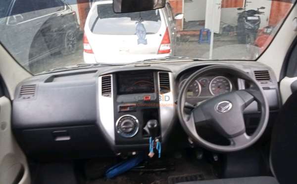 DAIHATSU LUXIO D