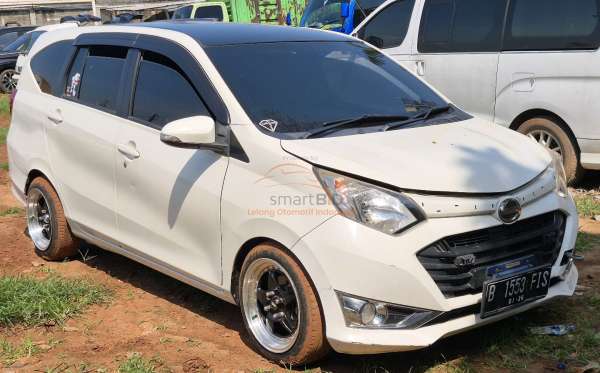 DAIHATSU SIGRA R