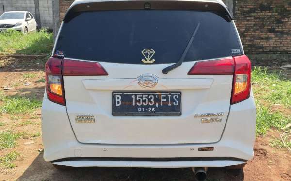 DAIHATSU SIGRA R