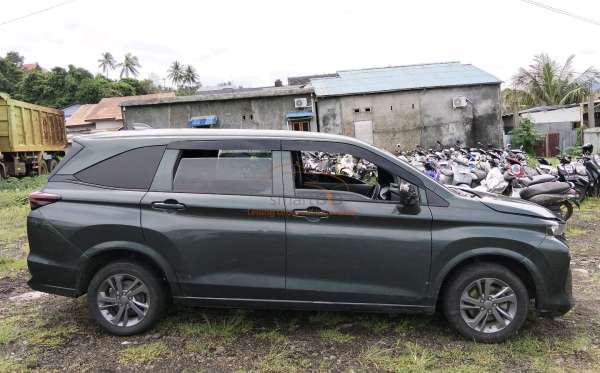 DAIHATSU XENIA