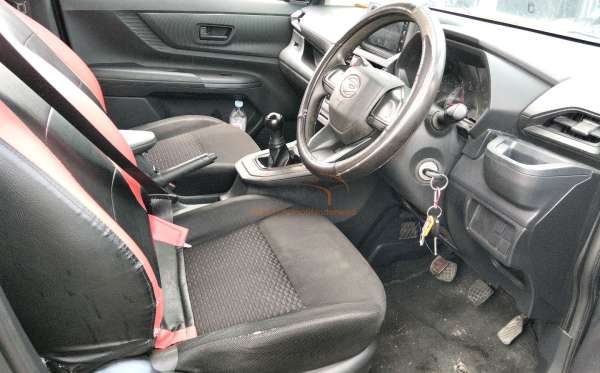 DAIHATSU XENIA