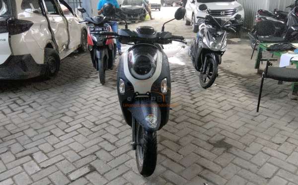 HONDA  SCOOPY