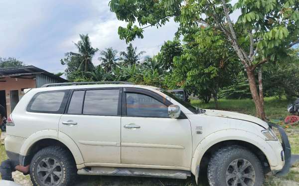 MITSUBISHI PAJERO SPORT 2.5HP-E