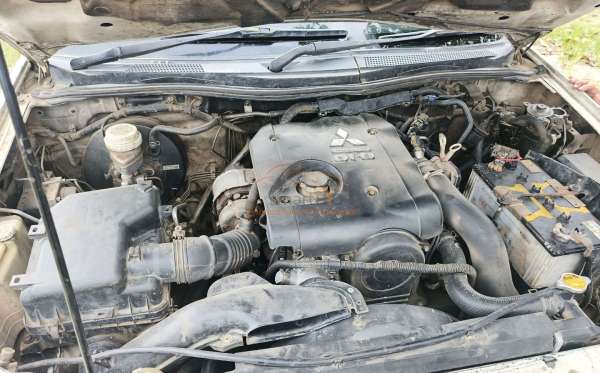 MITSUBISHI PAJERO SPORT 2.5HP-E