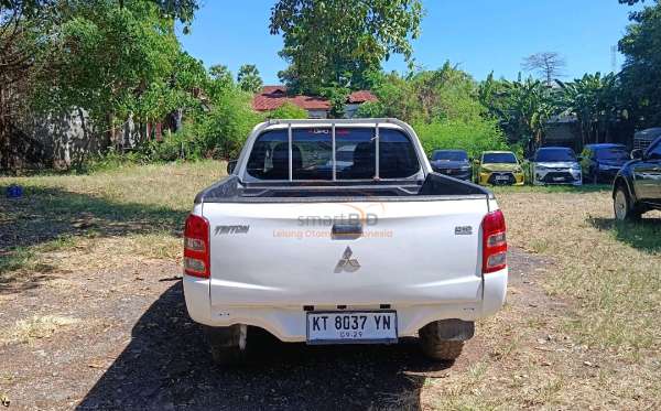 MITSUBISHI TRITON
