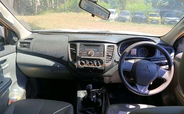 MITSUBISHI TRITON