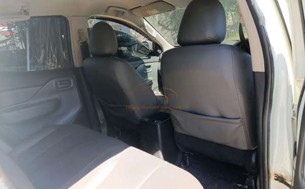 MITSUBISHI TRITON