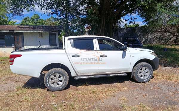 MITSUBISHI TRITON