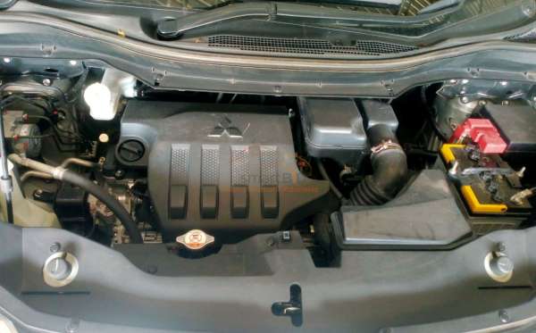MITSUBISHI XPANDER SPORT