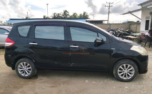 SUZUKI  ERTIGA  SDX