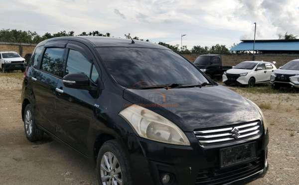 SUZUKI  ERTIGA  SDX