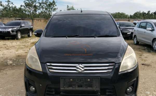 SUZUKI  ERTIGA  SDX