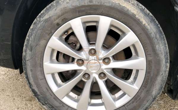 SUZUKI  ERTIGA  SDX