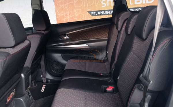 TOYOTA AVANZA VELOZ