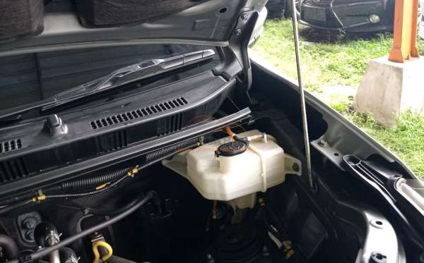 TOYOTA AVANZA VELOZ