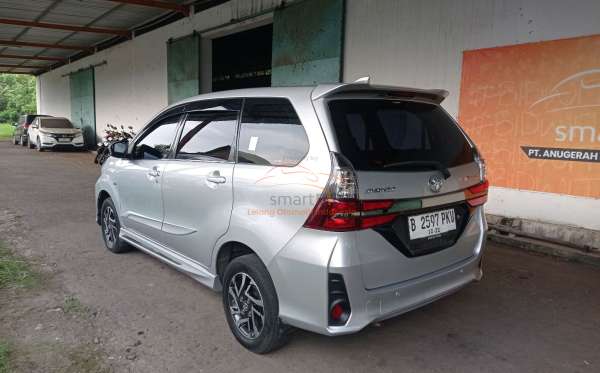 TOYOTA AVANZA VELOZ