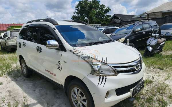 TOYOTA AVANZA G
