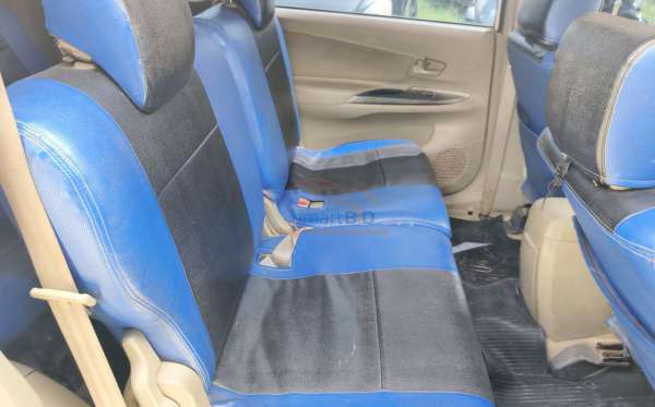 TOYOTA AVANZA G