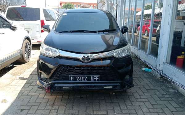 TOYOTA AVANZA VELOZ