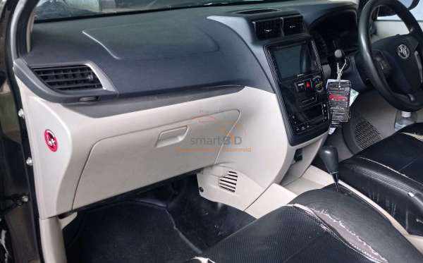 TOYOTA  AVANZA  1.3 G