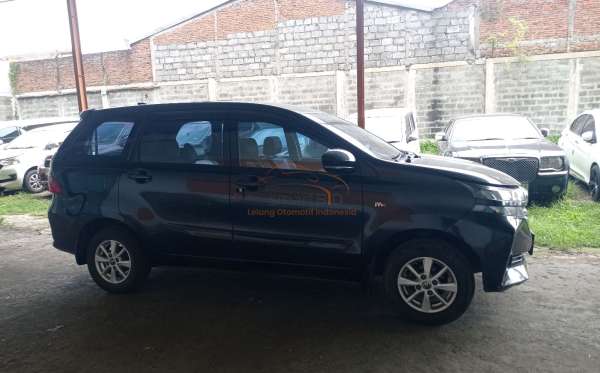 TOYOTA  AVANZA  1.3 G